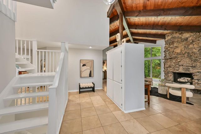 9484 N Fairway DRIVE, Bayside, WI 53217