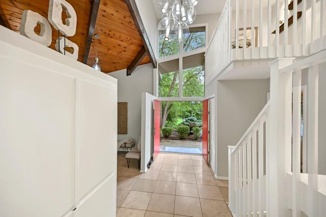 9484 N Fairway DRIVE, Bayside, WI 53217