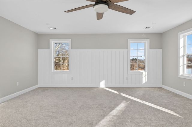 3 Earle St, Fairhaven, MA 02739