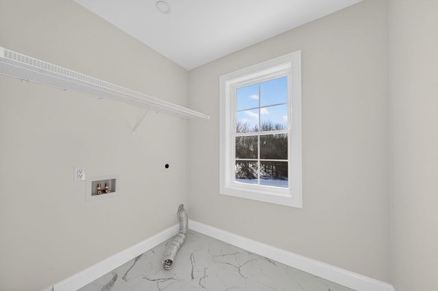 3 Earle St, Fairhaven, MA 02739