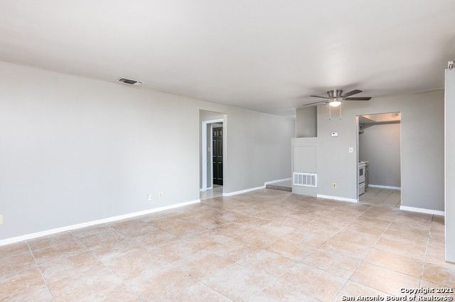 11843 Braesview Apt 301, San Antonio, TX 78213