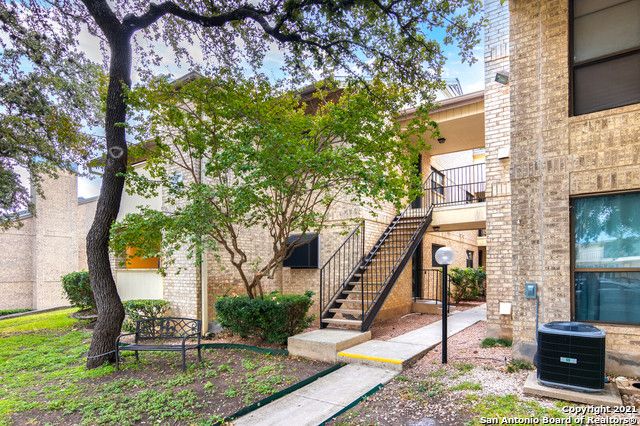 11843 Braesview Apt 301, San Antonio, TX 78213