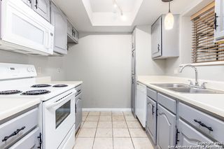 11843 Braesview Apt 301, San Antonio, TX 78213