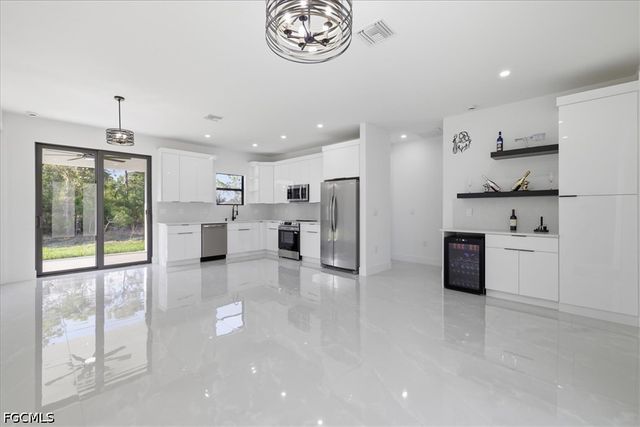 3010 37th ST SW, Lehigh Acres, FL 33976