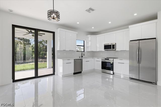 3010 37th ST SW, Lehigh Acres, FL 33976