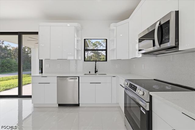 3010 37th ST SW, Lehigh Acres, FL 33976