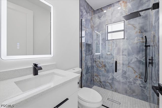 3010 37th ST SW, Lehigh Acres, FL 33976