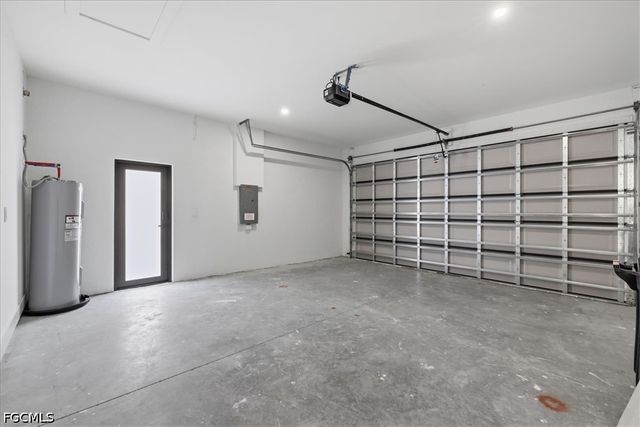 3010 37th ST SW, Lehigh Acres, FL 33976