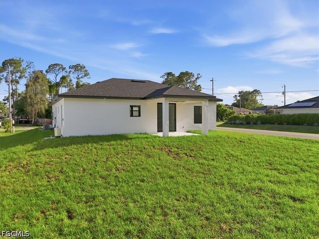 3010 37th ST SW, Lehigh Acres, FL 33976