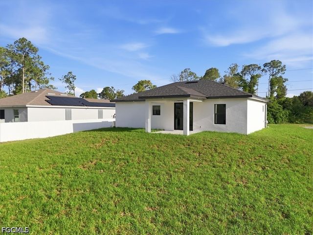 3010 37th ST SW, Lehigh Acres, FL 33976