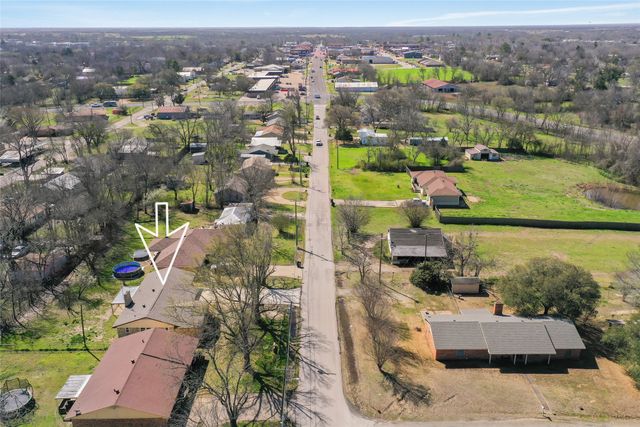 712 N 4th, Wills Point, TX 75169