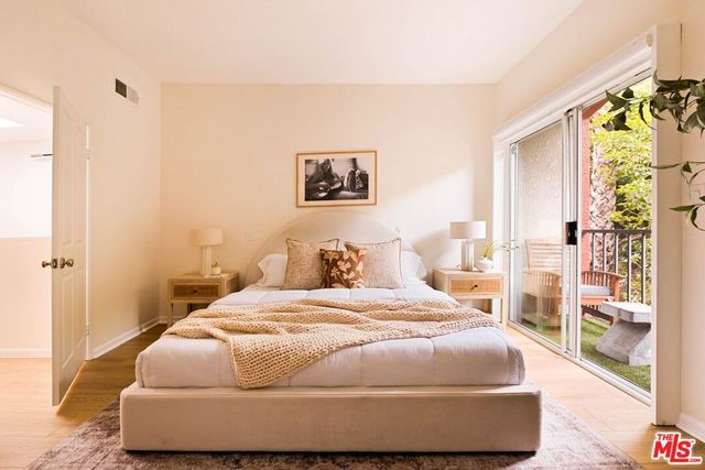 1957 N Bronson Avenue 117, Los Angeles, CA 90068