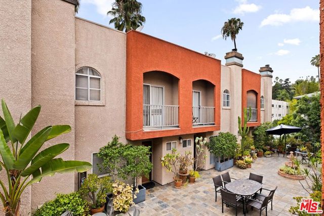 1957 N Bronson Avenue 117, Los Angeles, CA 90068