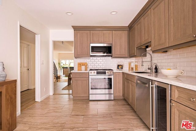 1957 N Bronson Avenue 117, Los Angeles, CA 90068