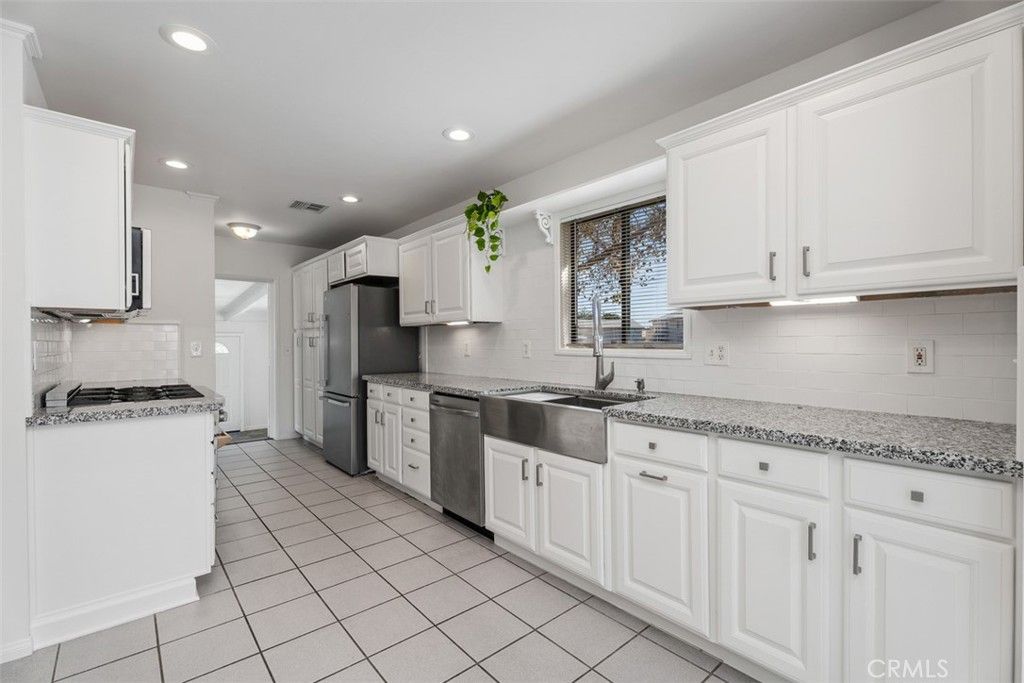 4702 Radnor Avenue, Lakewood, CA 90713 — photo 4