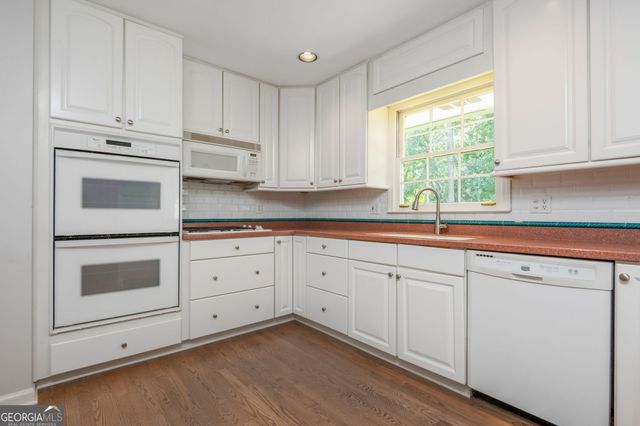 5599 Bend Creek Road, Atlanta, GA 30338