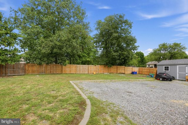 222 CROSS KEYS ROAD RD, Berlin, NJ 08009