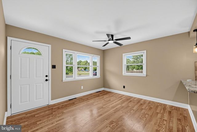 222 CROSS KEYS ROAD RD, Berlin, NJ 08009