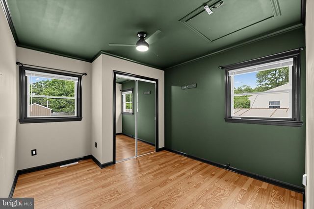 222 CROSS KEYS ROAD RD, Berlin, NJ 08009