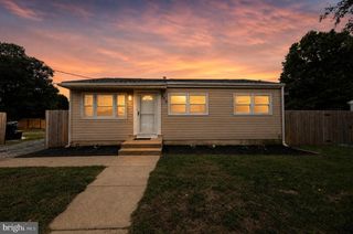222 CROSS KEYS ROAD RD, Berlin, NJ 08009