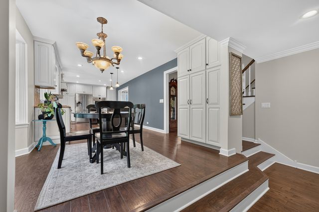 1206 Aberdeen Road, Inverness, IL 60067