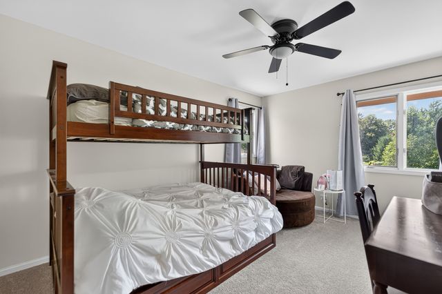 1206 Aberdeen Road, Inverness, IL 60067