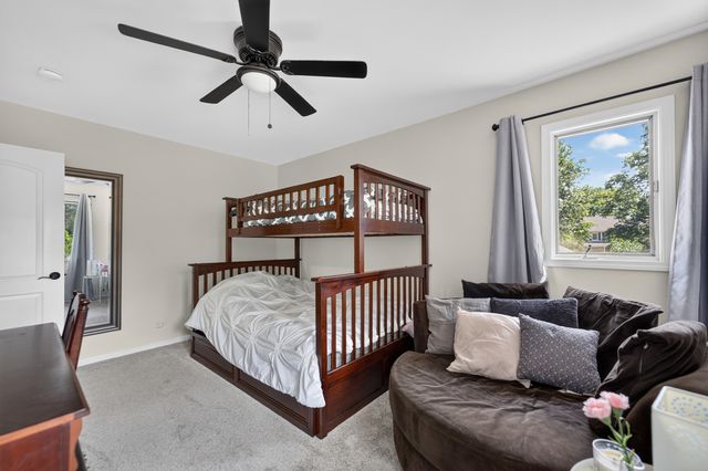 1206 Aberdeen Road, Inverness, IL 60067