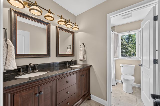 1206 Aberdeen Road, Inverness, IL 60067