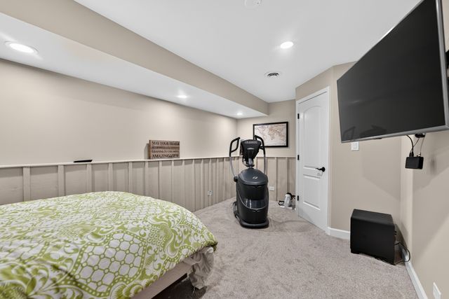 1206 Aberdeen Road, Inverness, IL 60067