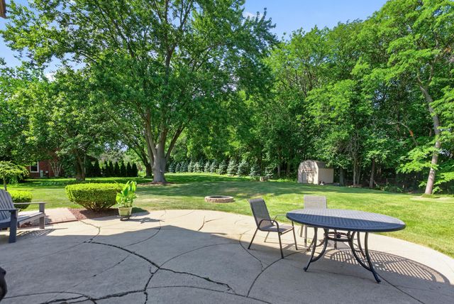 1206 Aberdeen Road, Inverness, IL 60067