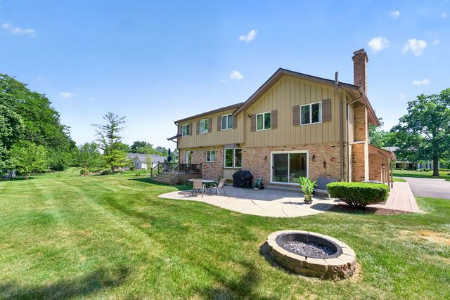 1206 Aberdeen Road, Inverness, IL 60067