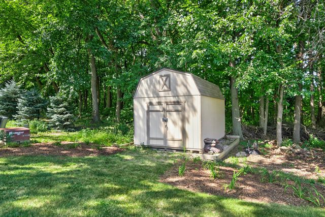 1206 Aberdeen Road, Inverness, IL 60067