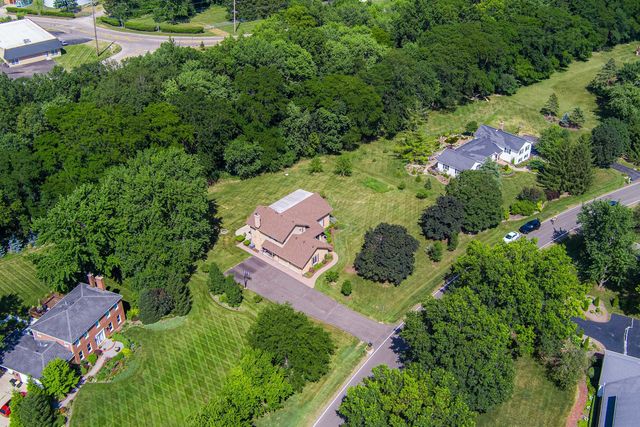 1206 Aberdeen Road, Inverness, IL 60067