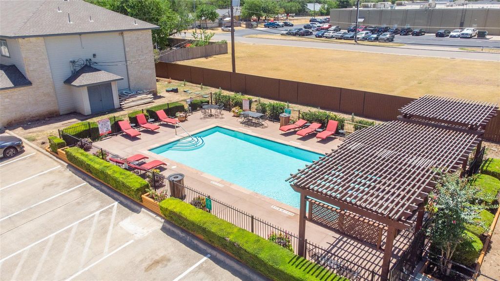 200 River Bend DR, Georgetown, TX 78628