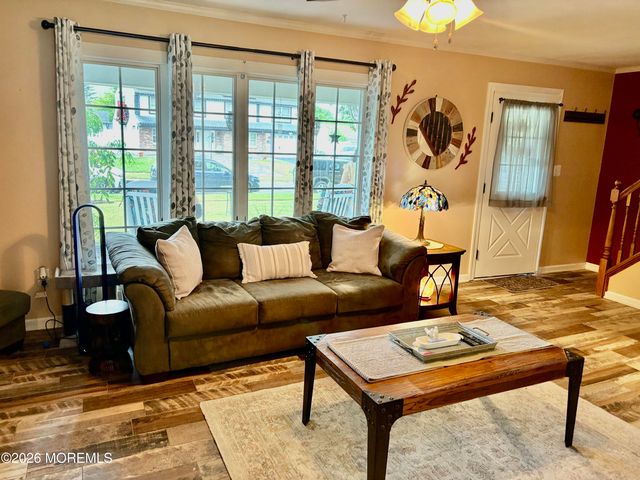 80 Andover Lane, Aberdeen, NJ 07747