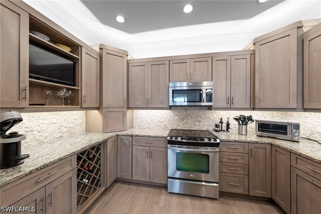 9170 Bayberry BEND 202, Fort Myers, FL 33908