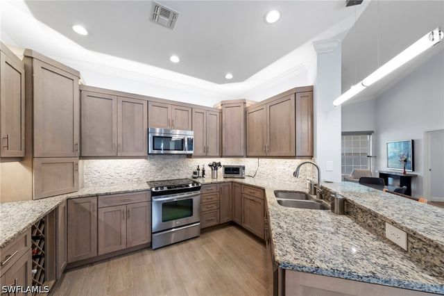 9170 Bayberry BEND 202, Fort Myers, FL 33908