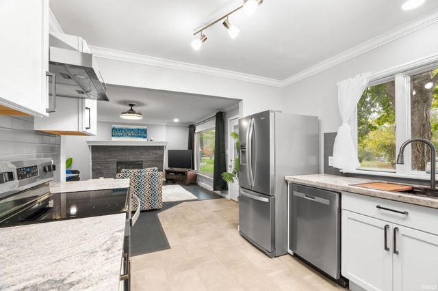 5255 E Bay Front Court, Monticello, IN 47960