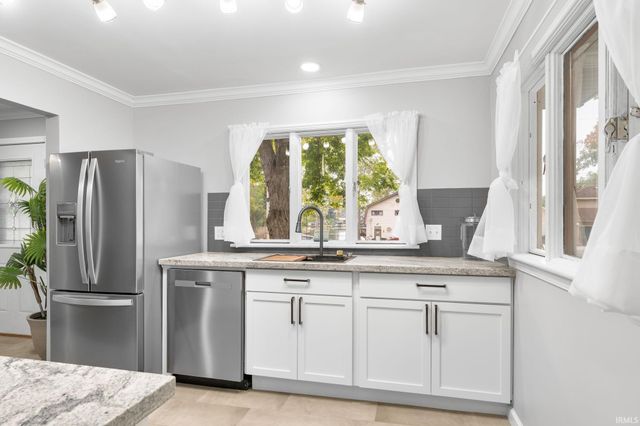 5255 E Bay Front Court, Monticello, IN 47960