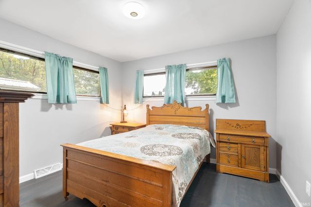 5255 E Bay Front Court, Monticello, IN 47960