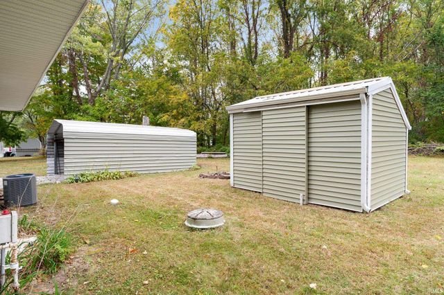 5255 E Bay Front Court, Monticello, IN 47960