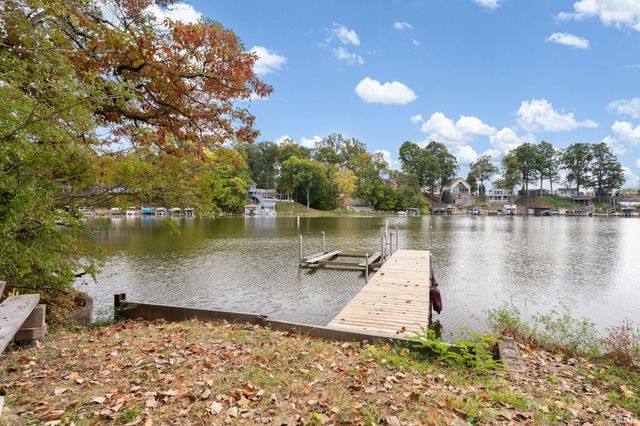 5255 E Bay Front Court, Monticello, IN 47960