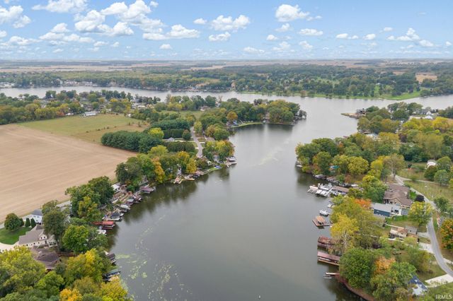 5255 E Bay Front Court, Monticello, IN 47960