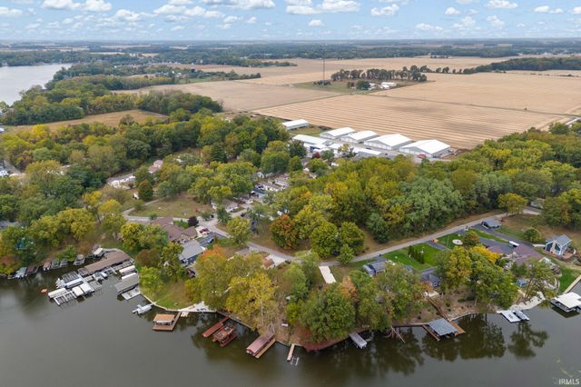 5255 E Bay Front Court, Monticello, IN 47960