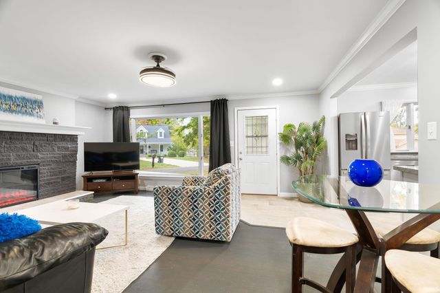 5255 E Bay Front Court, Monticello, IN 47960