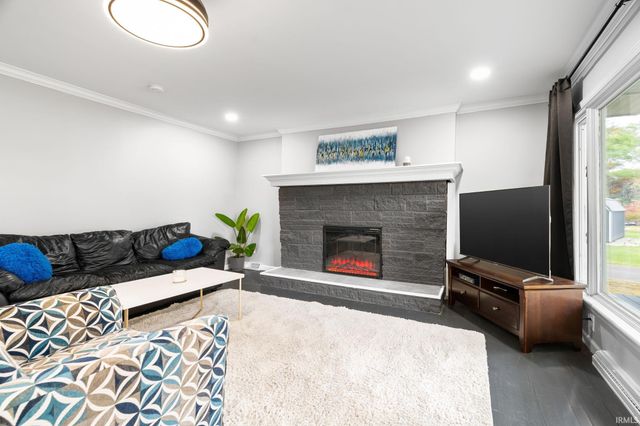 5255 E Bay Front Court, Monticello, IN 47960