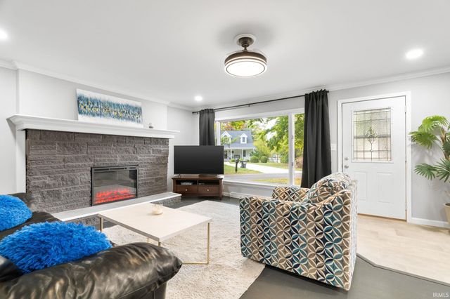 5255 E Bay Front Court, Monticello, IN 47960