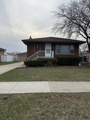 7842 Sholer Avenue, Bridgeview, IL 60455