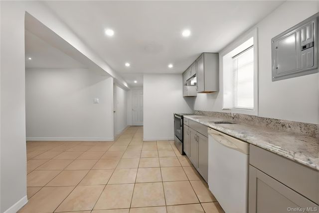 76 2nd Avenue, East Rockaway, NY 11518