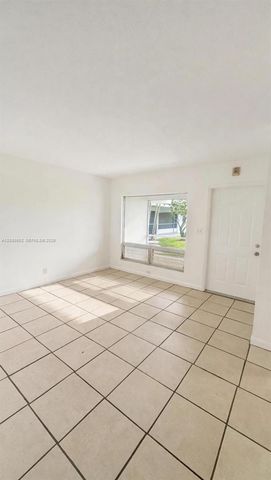 1701 NW 46th Avenue 105, Lauderhill, FL 33313